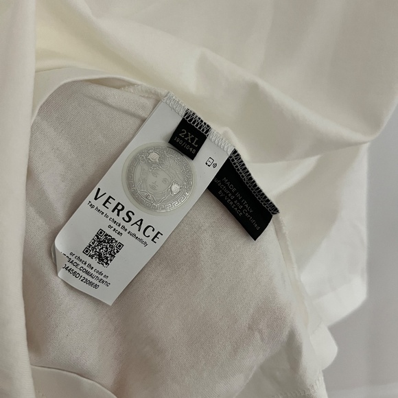 AUTHENTIC new VERSACE T-shrit from RUNWAY for Men XXL but fits like L or XL - Picture 11 of 14